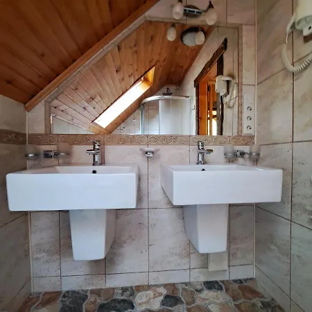 зарінок карпат 펜션 미쿨리친